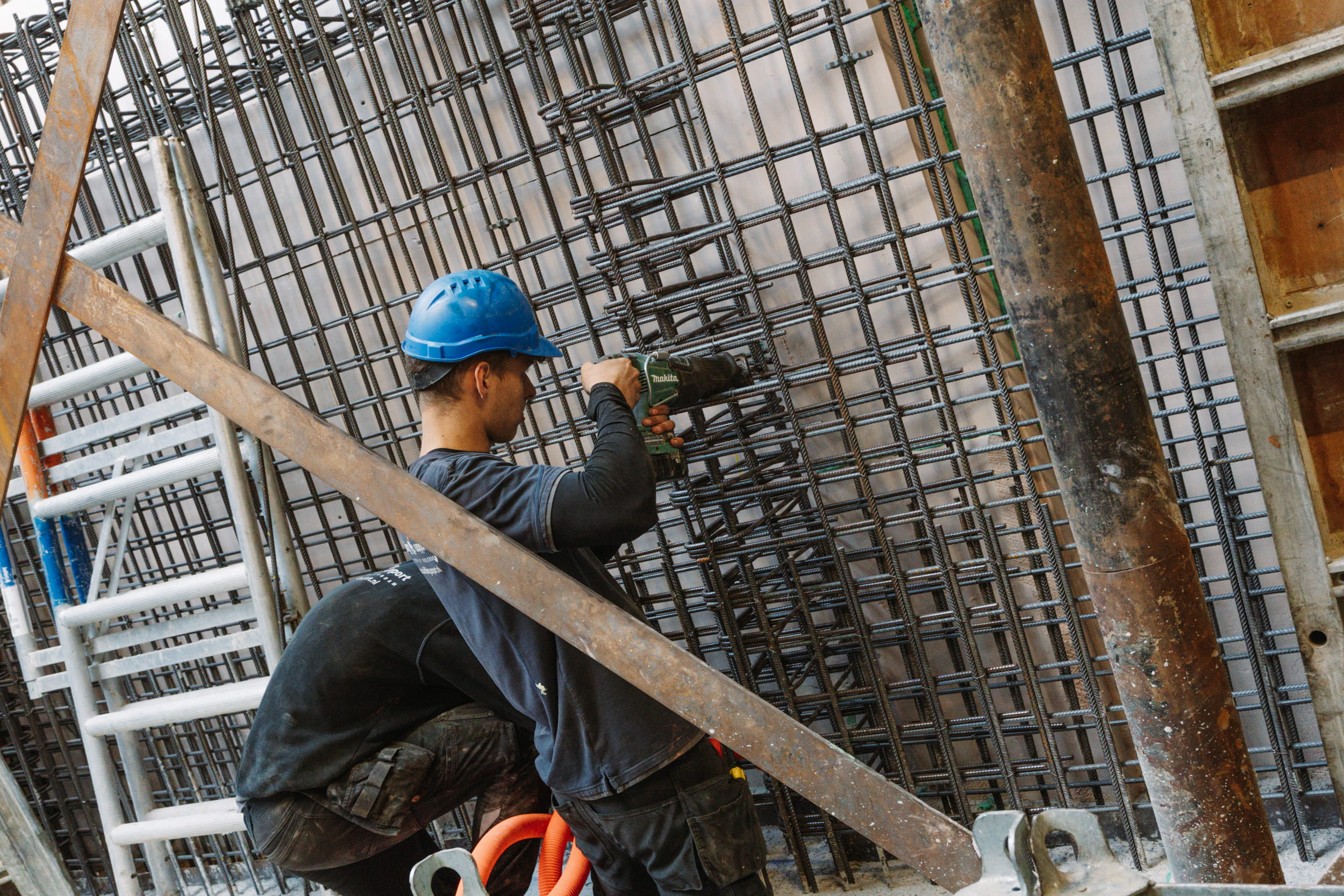 Montage van een nieuwe fundering - Bouwcon